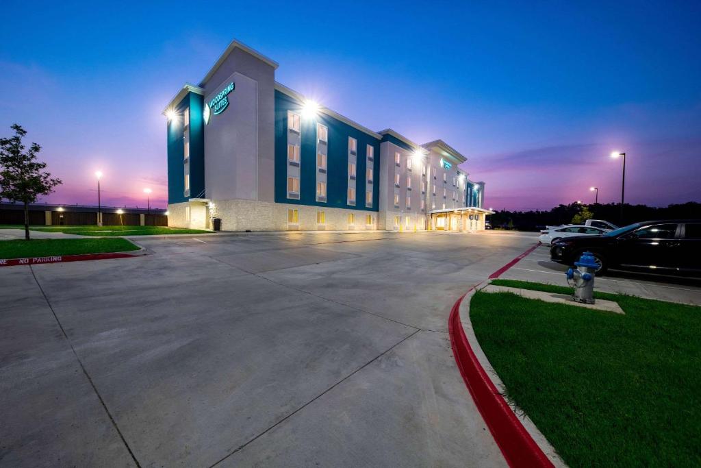 WoodSpring Suites Dallas Plano Central Legacy Drive photo 3