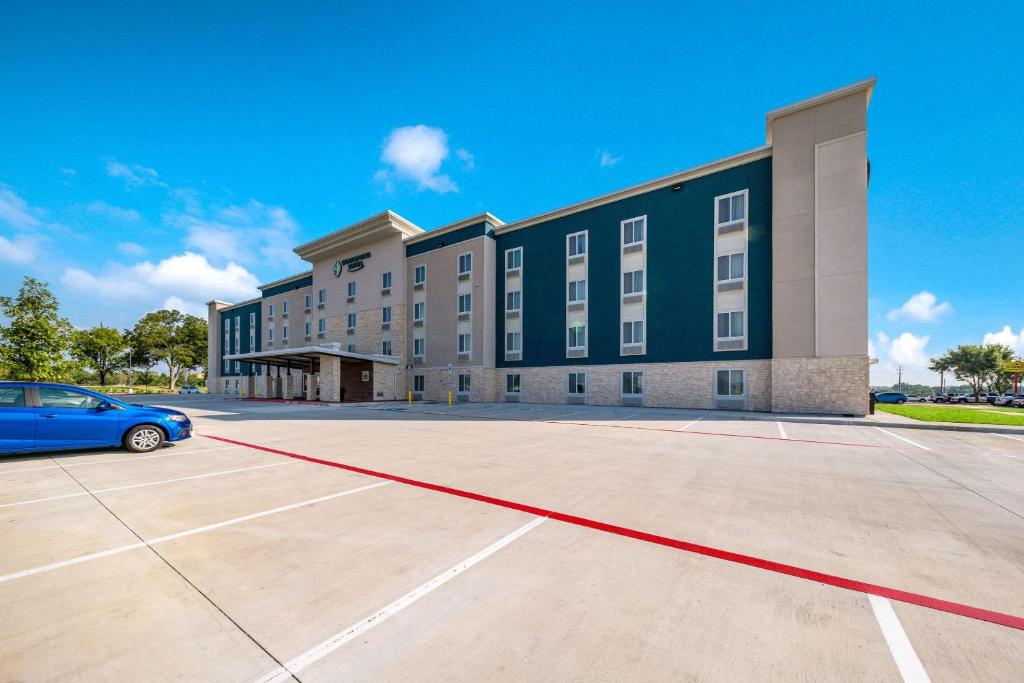 WoodSpring Suites Dallas Plano Central Legacy Drive photo 2
