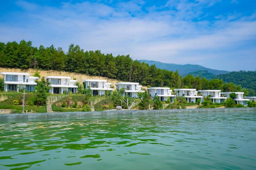 Ivory Villas and Resort