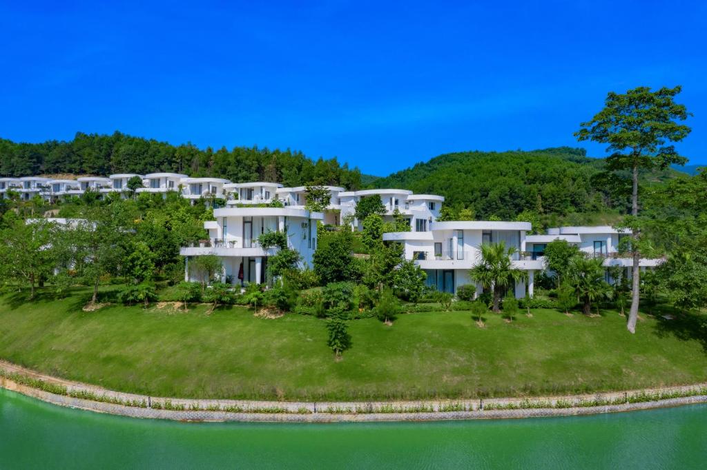 Ivory Villas and Resort