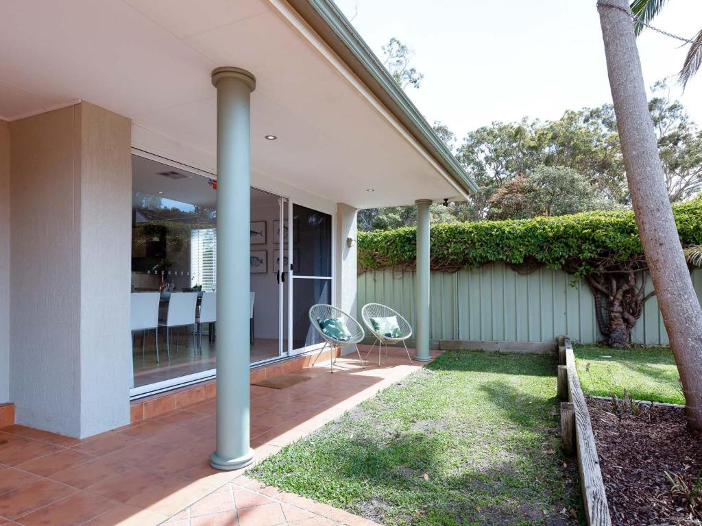 8a Foreshore Drive Ducted Air and Boat Parking photo 1