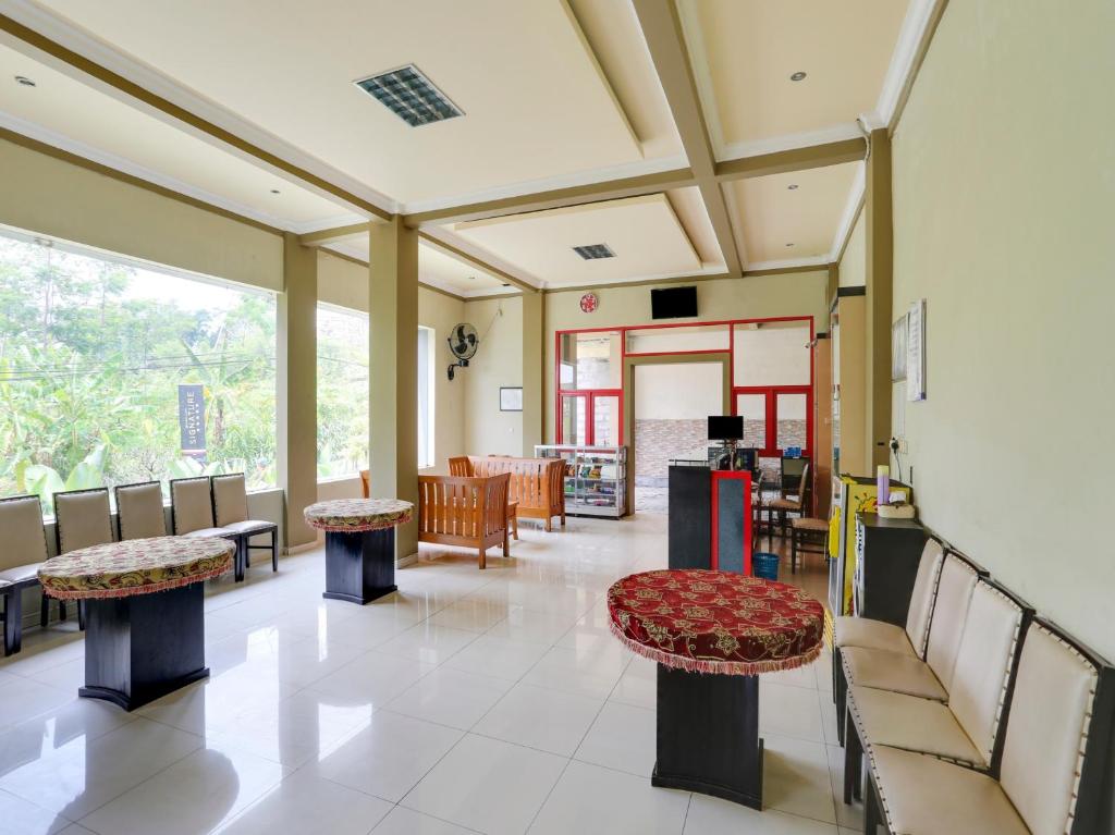 Urbanview Hotel Bergas Indah Bandungan by RedDoorz photo 2