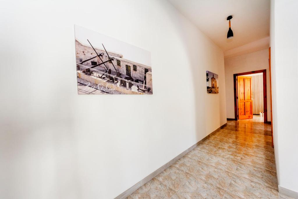 Central 3 Bedroom Entire Apartment Msida photo 2