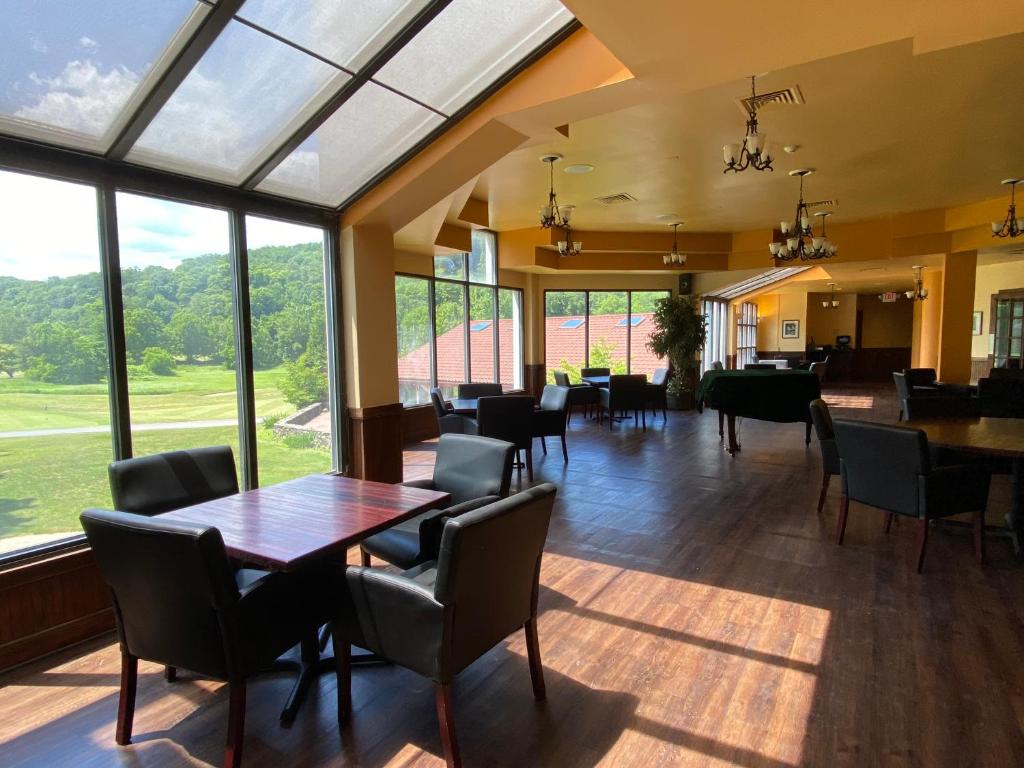 Shawnee Inn and Golf Resort photo 3