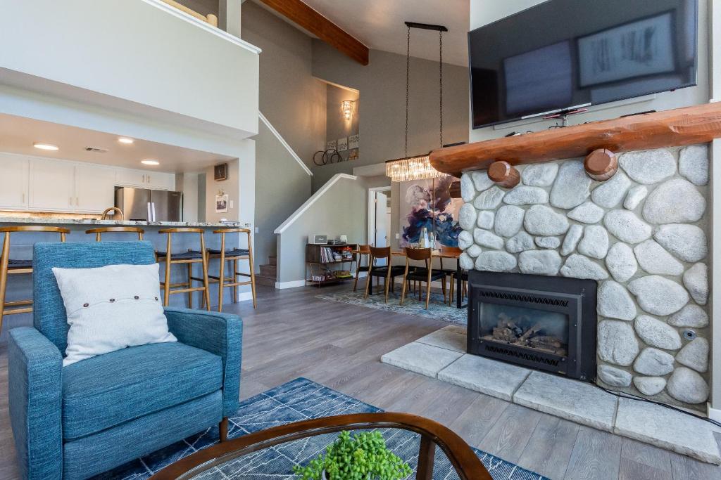 Snowcreek # 888 - Phase V photo 2