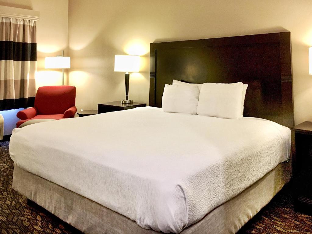 Best Western Wheatland Inn - Tap to explore photos