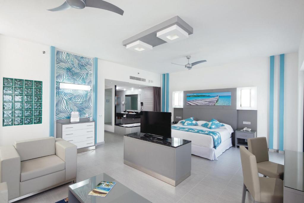 Riu Playa Blanca - All Inclusive photo 1