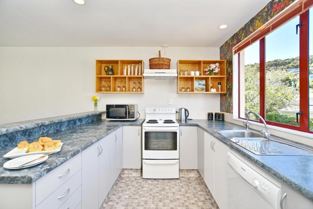 Tumeke Akaroa - Apartment - Christchurch Holiday Homes photo 3