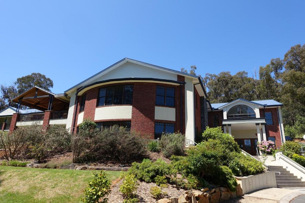 Elkanah Lodge and Conference Centre