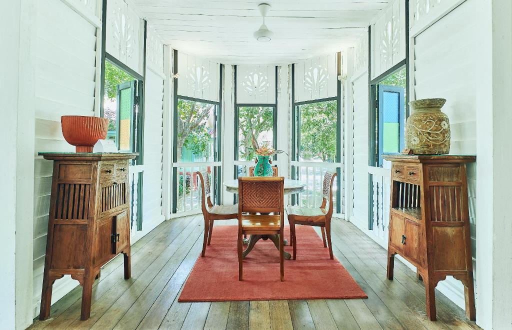 Сьюит (Deluxe Two-Bedroom Suite - Negri Sembilan House), Temple Tree Resort