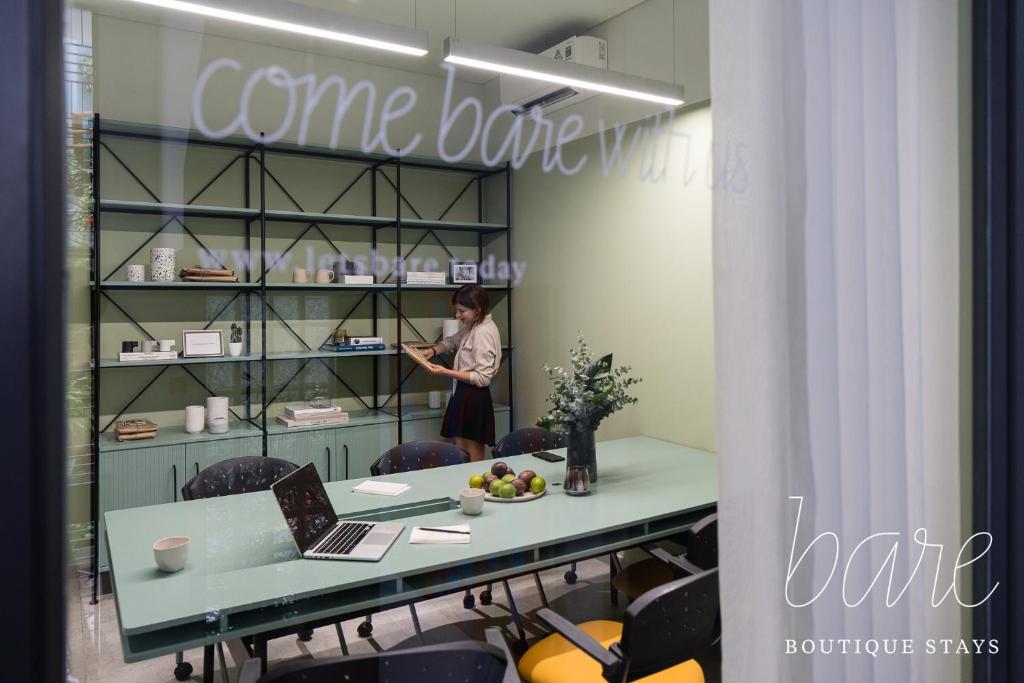 Bare Gallery Boutique Stays