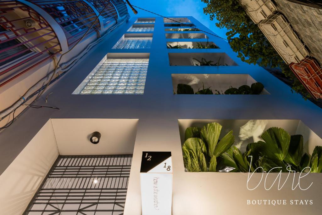 Bare Gallery Boutique Stays