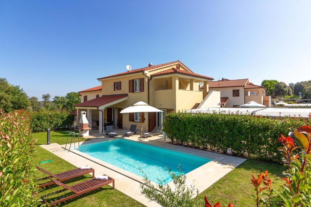 Luxury villa Banjole with private pool 200m from the beach photo 4