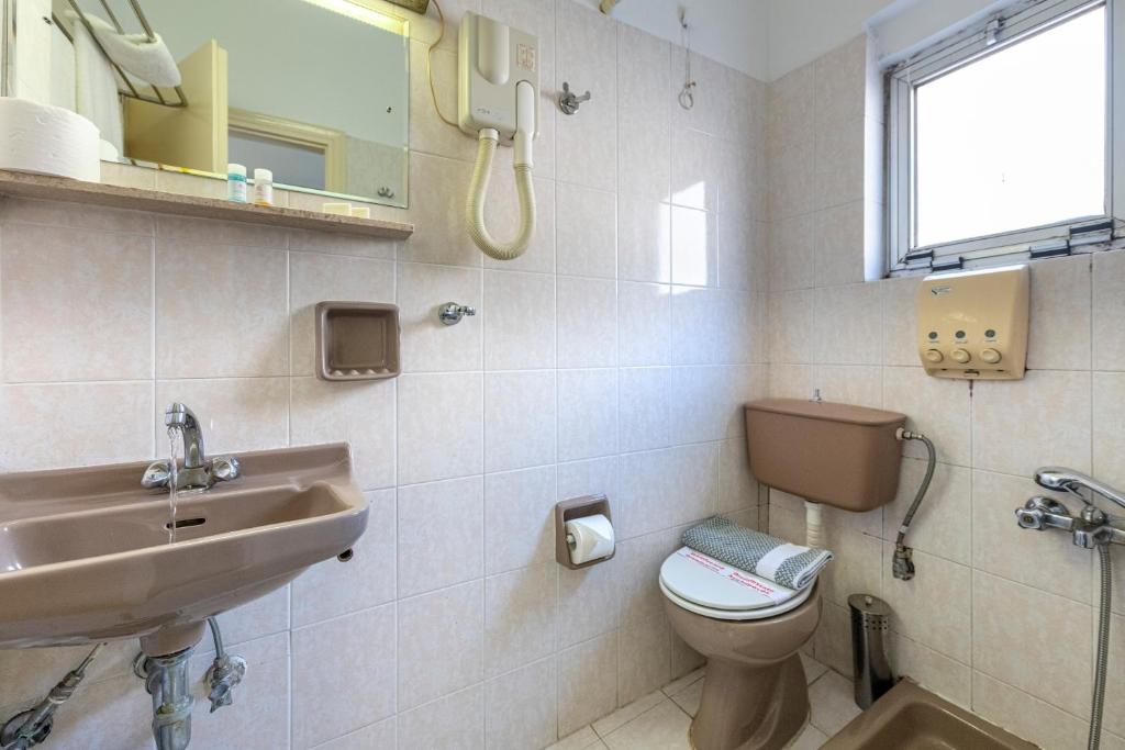 Двухместный (Двухместный номер Делюкс с 1 кроватью), ROY Hotel
