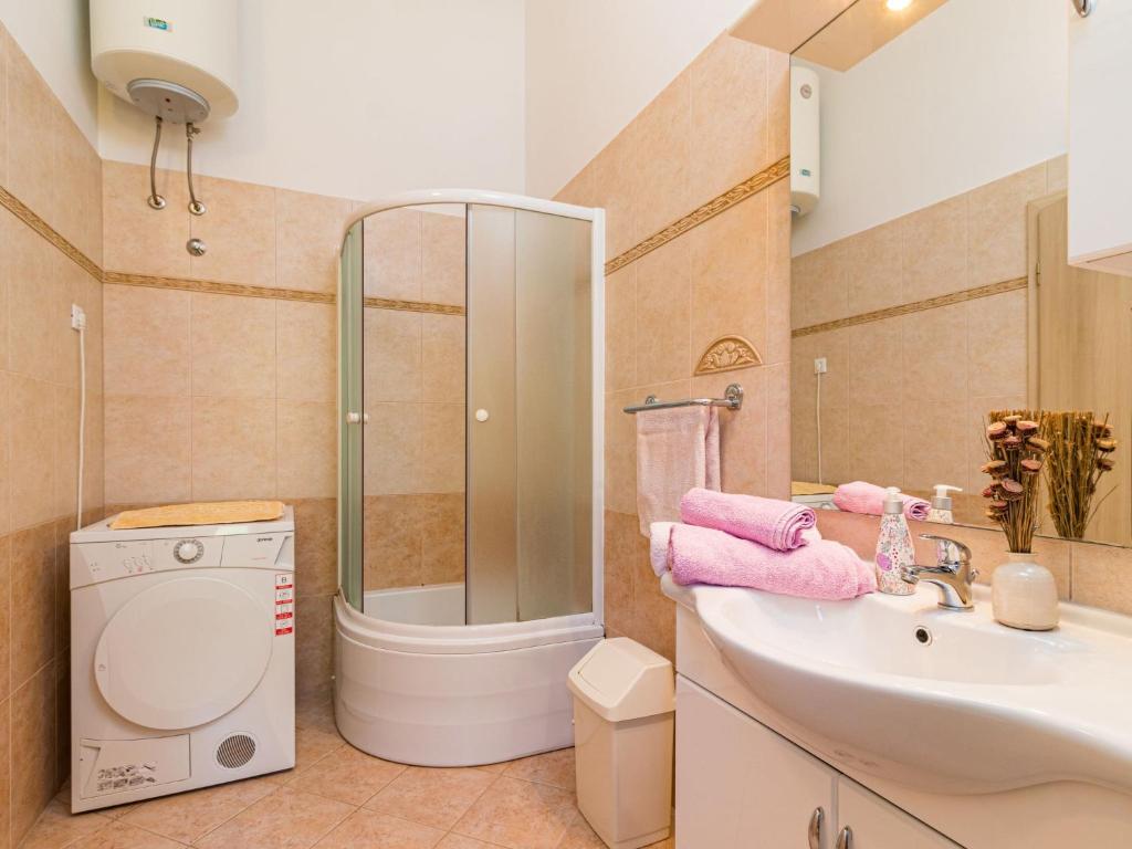 Holiday Home Lara - PRC308 by Interhome photo 4