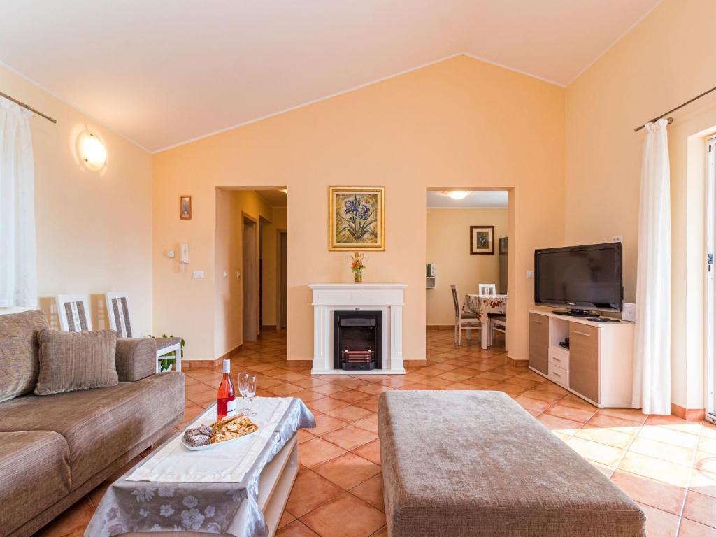 Holiday Home Lara - PRC308 by Interhome photo 1