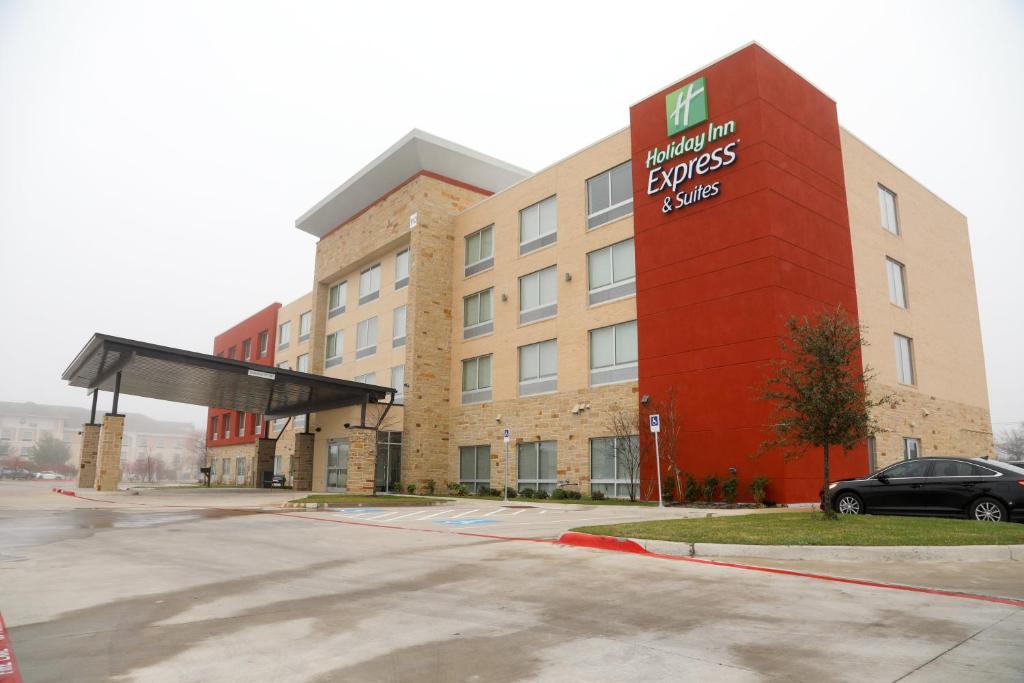 Holiday Inn Express And Suites Forney, an IHG Hotel image