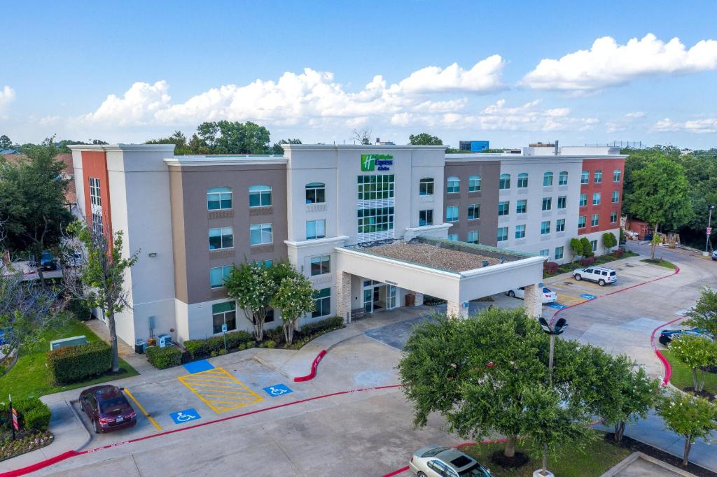 Holiday Inn Express And Suites Arlington North - Stadium Area, an IHG Hotel image
