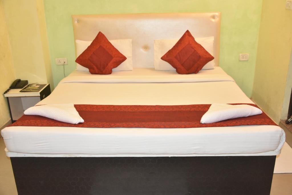 Двухместный (Двухместный номер Делюкс с 1 кроватью), HOTEL YUG RESIDENCY