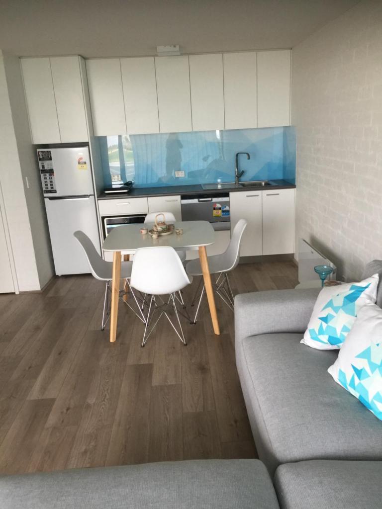 Max's Beachside Holiday Home photo 3