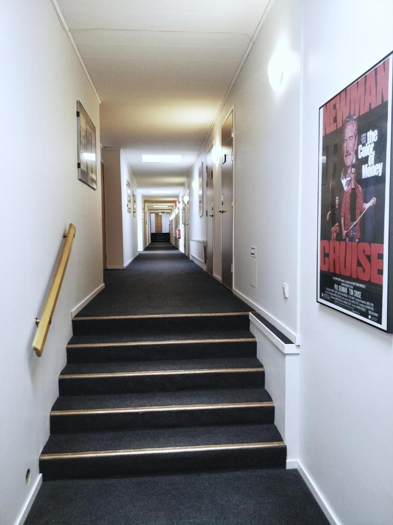 Highway Hotel photo 2