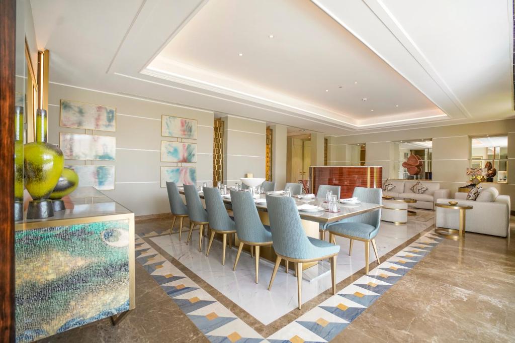 Vivienda Hotel Villas, Jeddah - Tap to explore photos