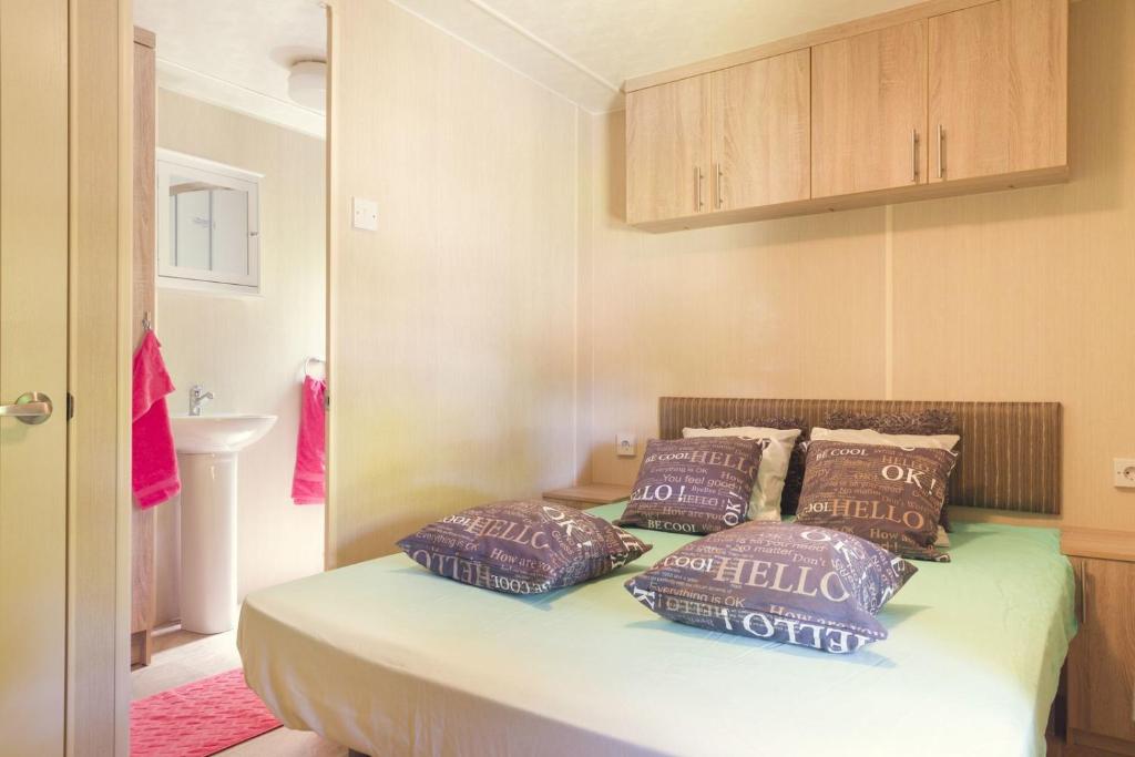 Mobile Home 4p photo 1