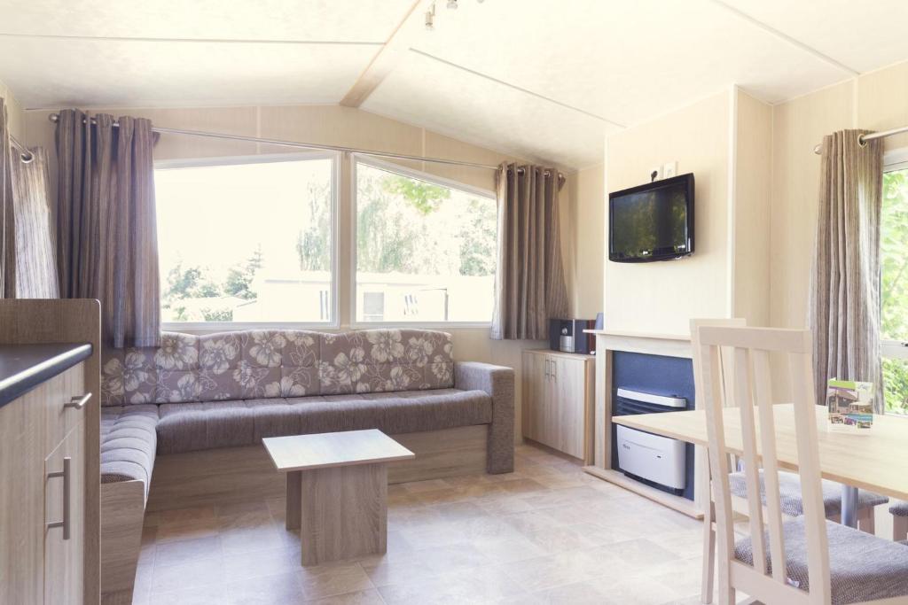 Mobile Home 4p photo 2