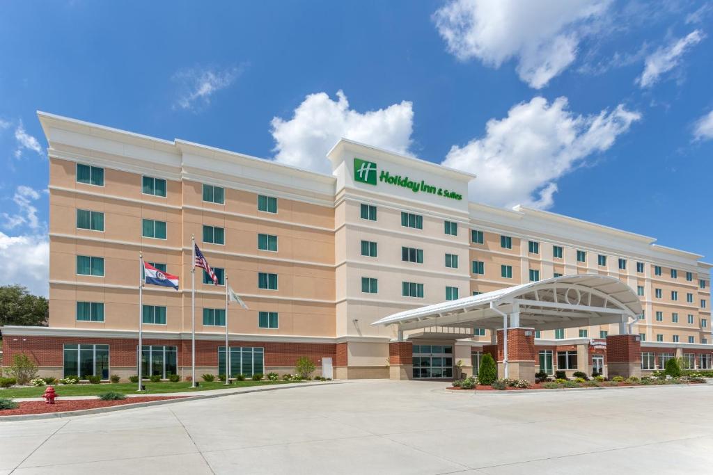 Holiday Inn Hotel And Suites Jefferson City, an IHG Hotel image
