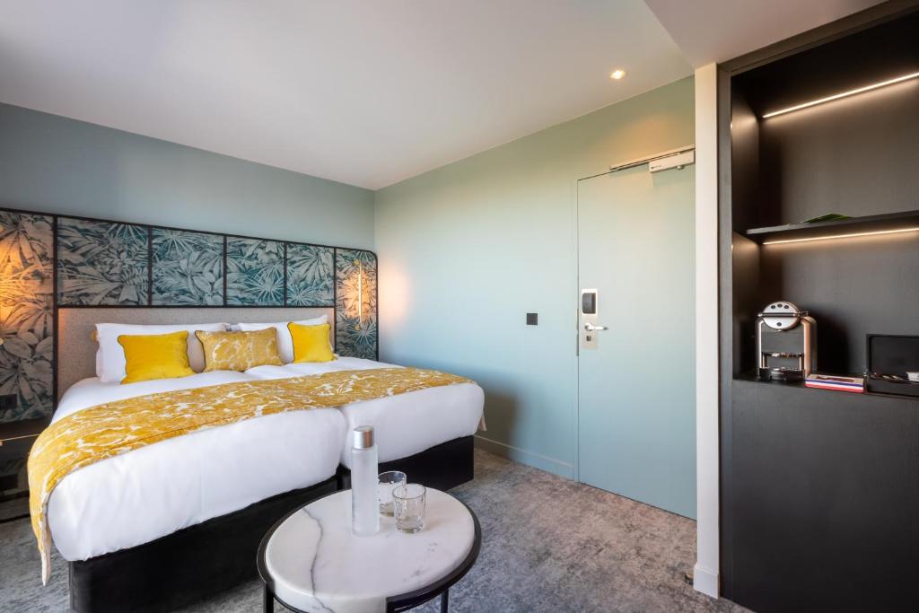 Двухместный (Двухместный номер Делюкс с 2 отдельными кроватями), Holiday Inn Paris Gare Montparnasse