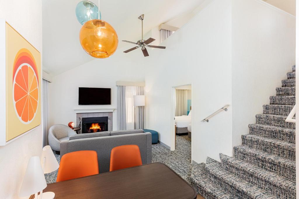 Clementine Hotel & Suites Anaheim image