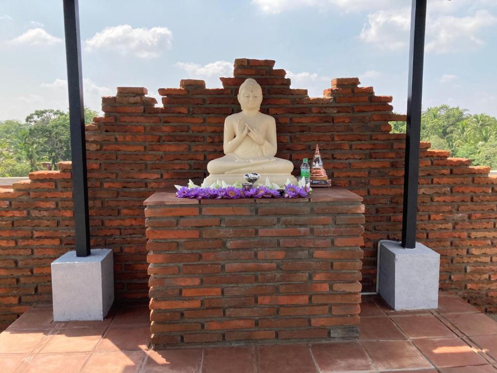Monaara Resort - Anuradhapura photo 2