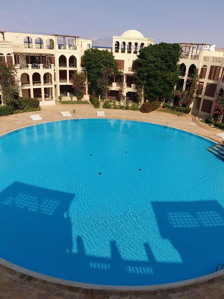 Gorgeous Pool View Apartment - Tala Bay Resort, Aqaba photo 1