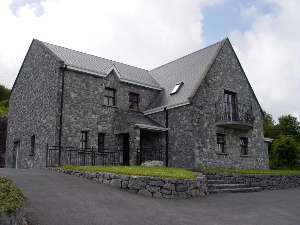 Clare's Rock Self-catering Accommodation - Tap to explore photos