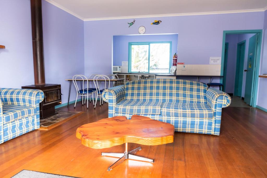 Anglesea Backpackers - Tap to explore photos