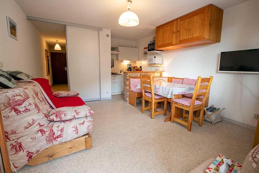 VALFREJUS appartement 2 pièces 35m2, au pied des pistes avec balcon photo 1