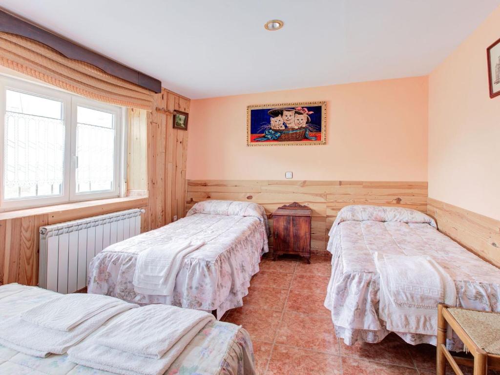 Snug Holiday Home in Valladolid with Private Pool photo 4