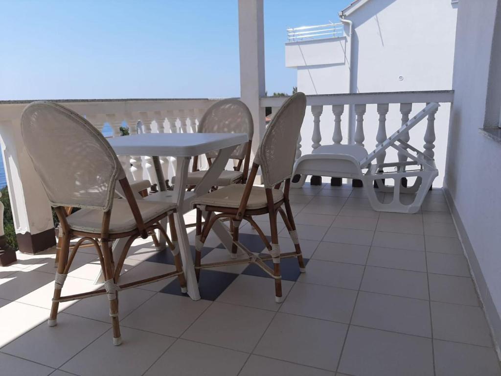 Sea View Apartment in Okrug Gornji near Trogir Centre photo 2