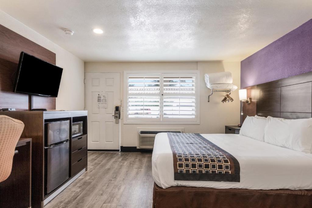 Rodeway Inn near Downtown Monterey photo 1