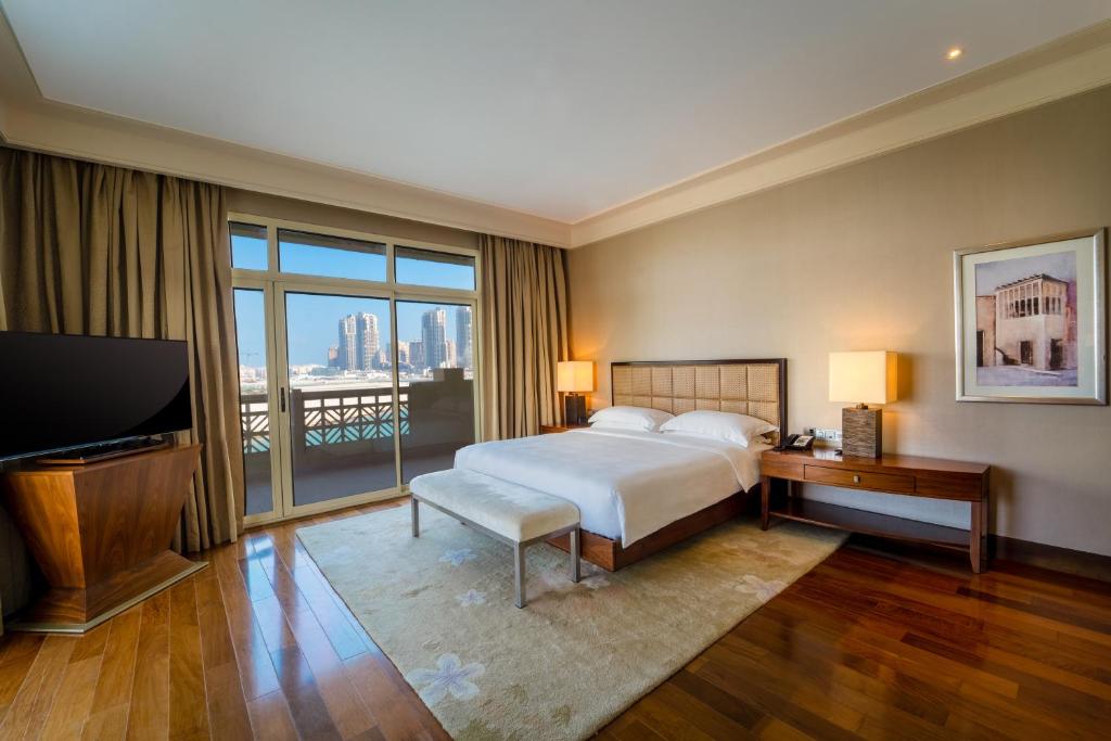 Сьюит (Люкс Al Mirqab), Grand Hyatt Doha Hotel & Villas