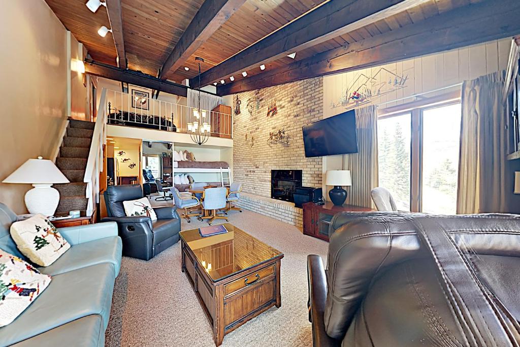 Timberline Condominums Studio Loft Standard Unit 301 image