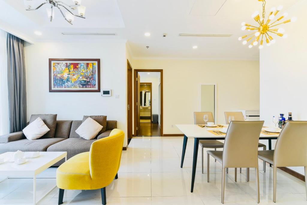 *BOM HOMES* VINHOMES CENTRAL PARK- LUXURY APARTMENT