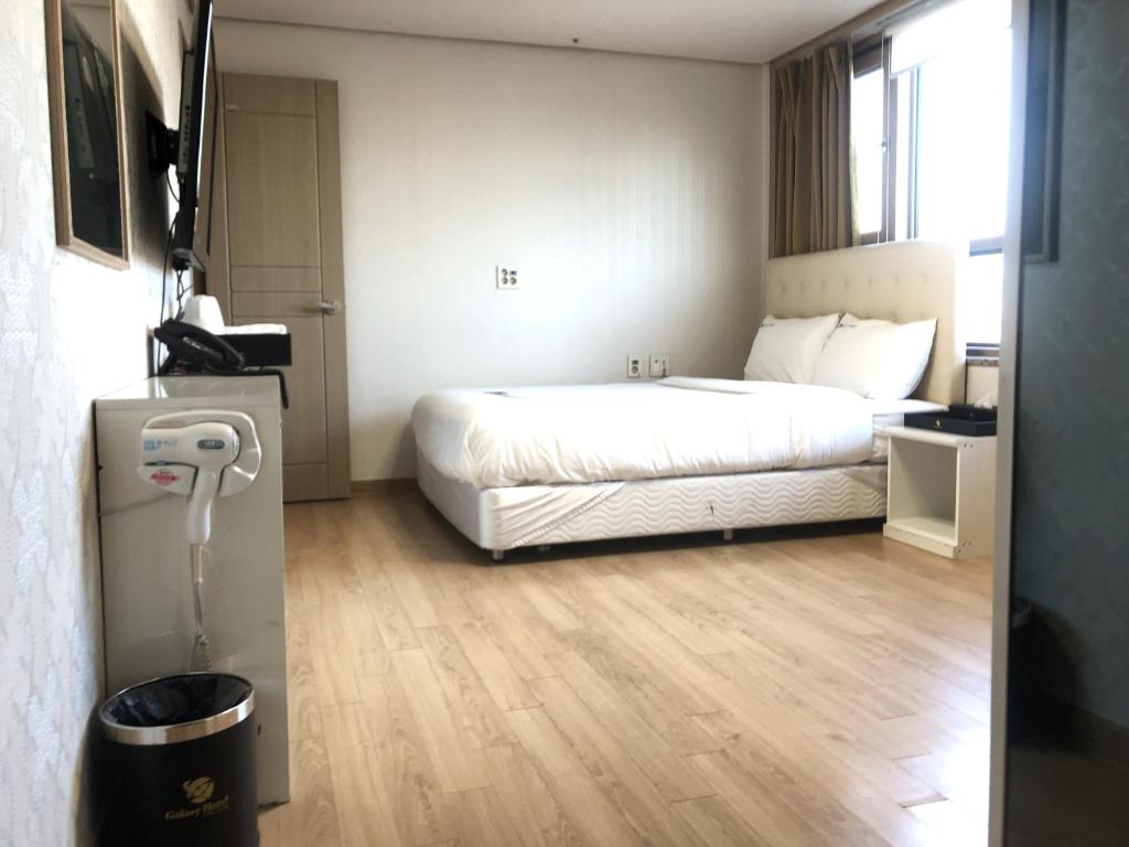 Двухместный (Двухместный номер Делюкс с 1 кроватью), Galaxy Hotel