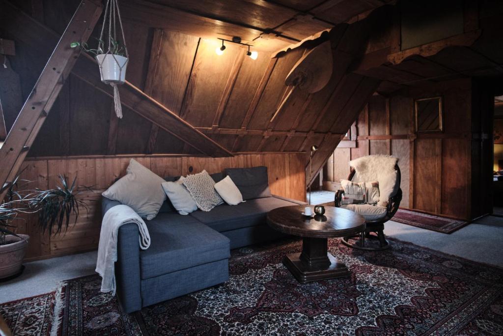 Guesthouse with 3 apartments, just outside Berlin, near to Tesla - Tap to explore photos