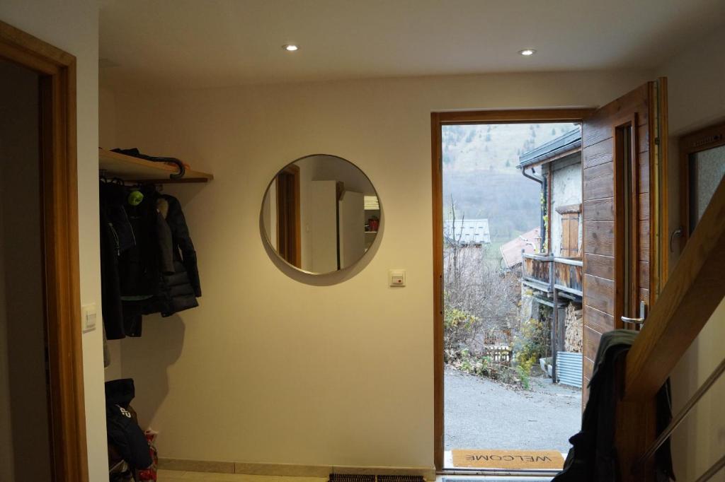 Chalet soFlo -5 FLOCONS OR - 3 Vallées - Saint-Martin-de-Belleville-9personnes-130m2 photo 3