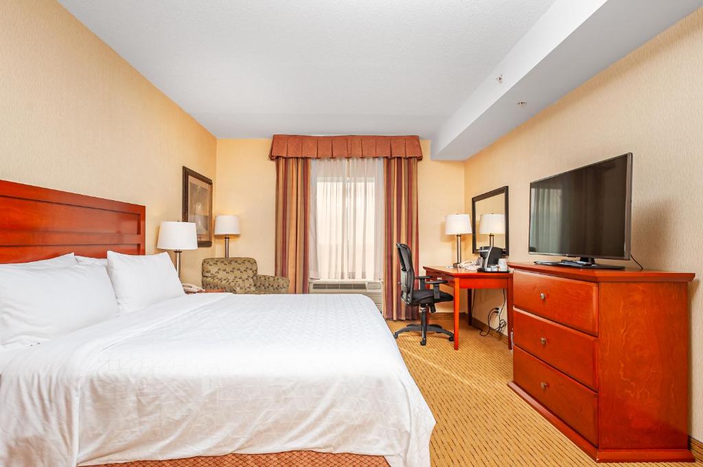 Holiday Inn Express Hotel & Suites Clarington - Bowmanville, an IHG Hotel photo 4