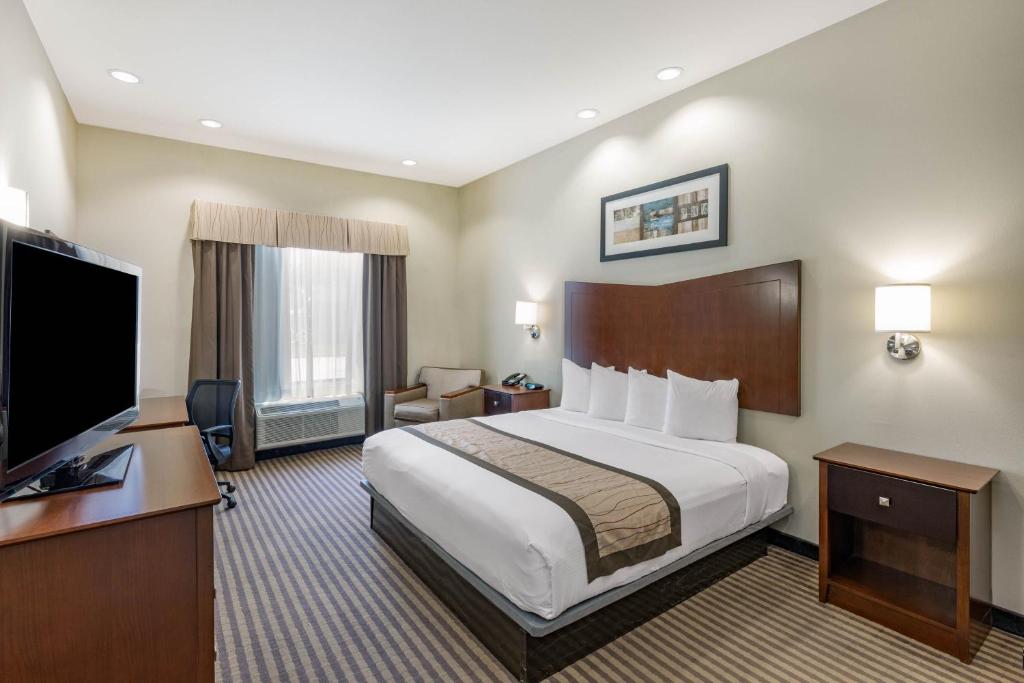 Baymont by Wyndham Victoria image