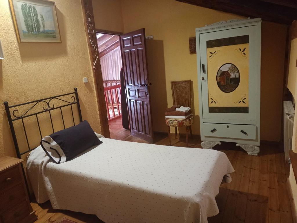 La cerca de la Mata, decerca photo 2