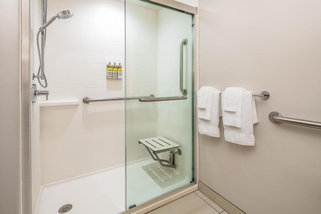 Holiday Inn Express & Suites Florence, an IHG Hotel photo 4