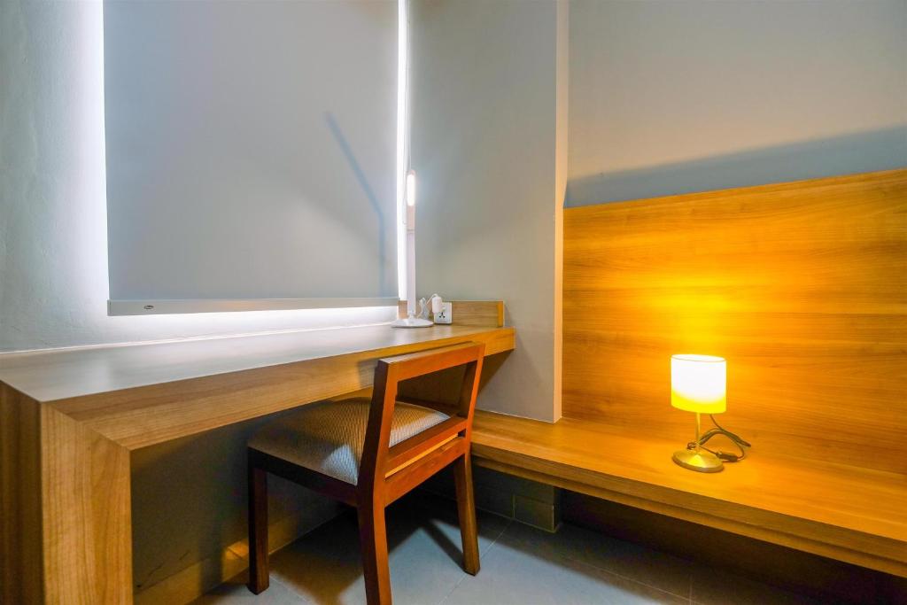 Chic and Cozy 1BR Apartment at Mustika Golf Residence By Travelio photo 3
